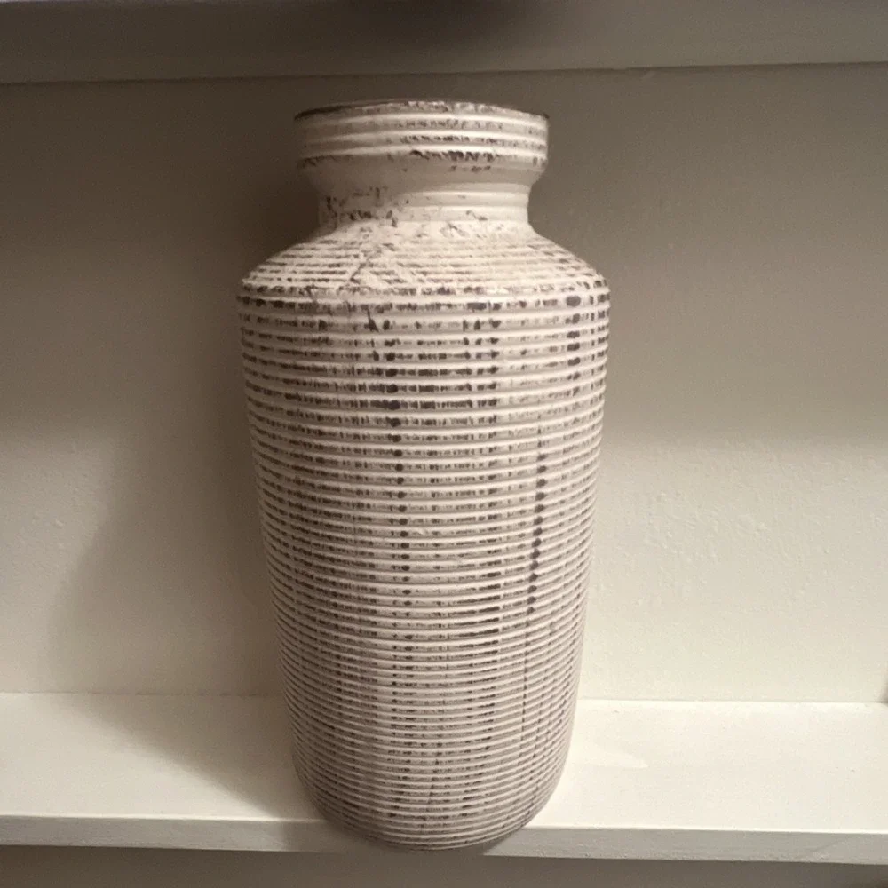 White Striped Ribbed Ceramic Flower Vase, Modern Matte Cylinder Freestanding